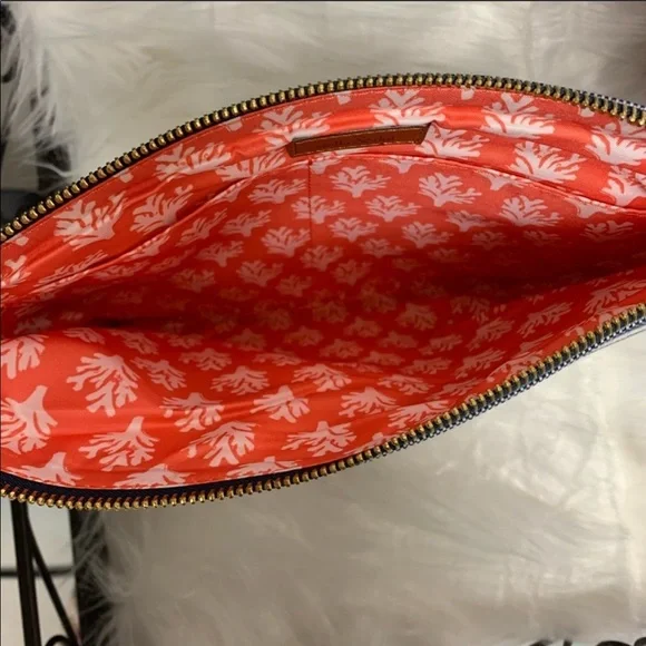 🌺Stella & Dot Good Vibes Pouch🌺 - Picture 4 of 6